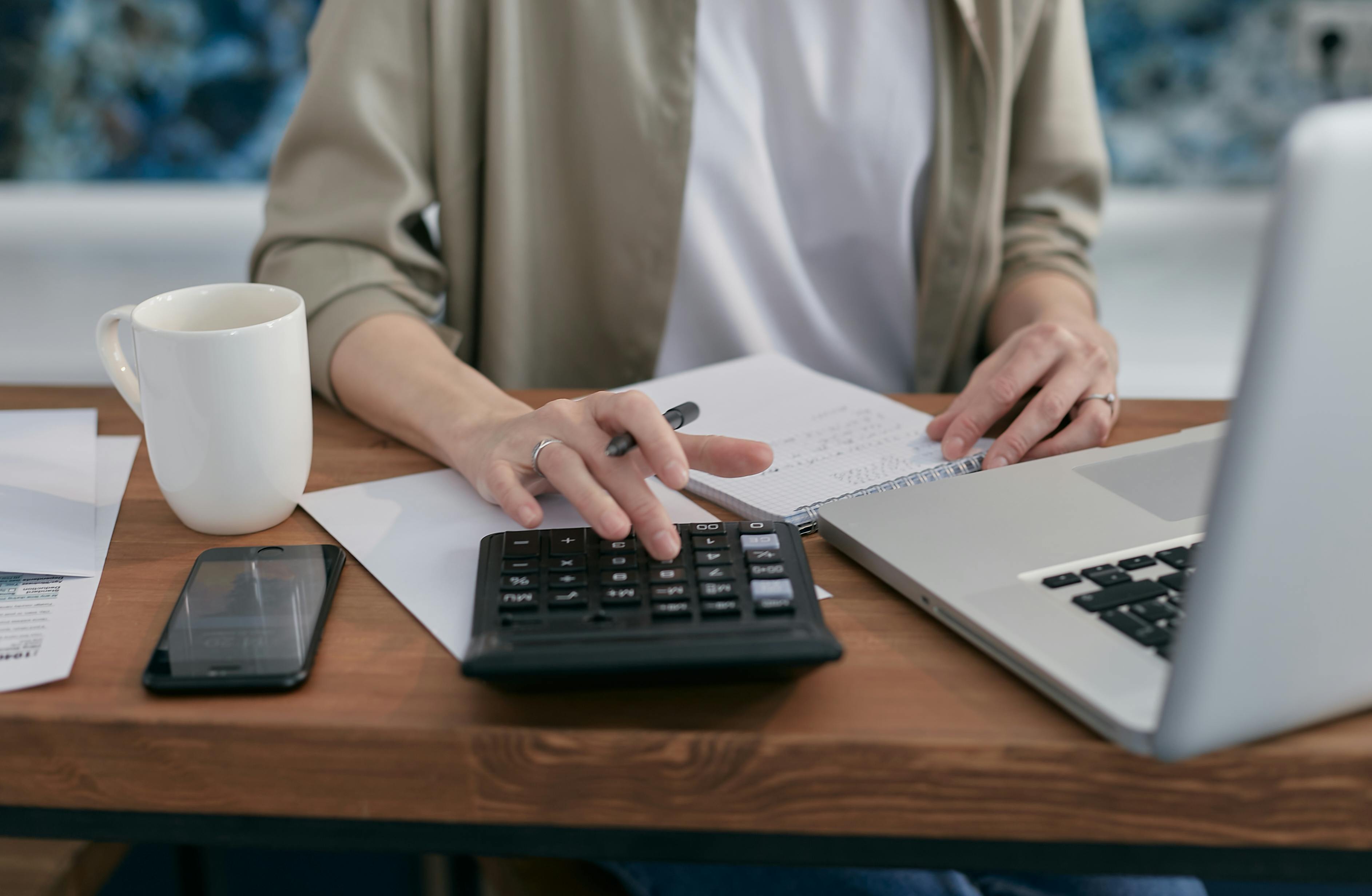 women with calculater7